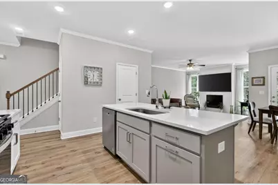 3915 Cavalier Way, Duluth, GA 30097 - Photo 9