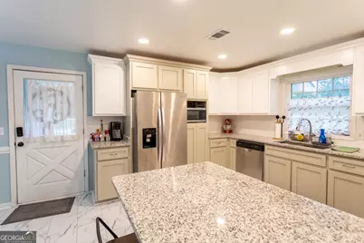 1194 Blackshear Hwy, Baxley, GA 31513 - Photo 11