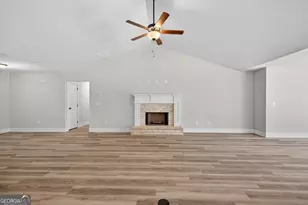 319 Tallulah Ct, Jefferson, GA 30549 - Photo 7
