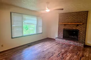 128 Hillview, Thomaston, GA 30286 - Photo 5