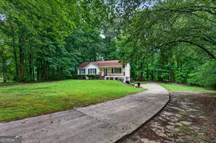 126 Doe Run Dr, Sharpsburg, GA 30277 - Photo 3