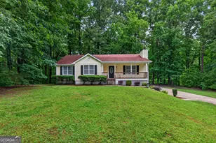 126 Doe Run Dr, Sharpsburg, GA 30277 - Photo 1