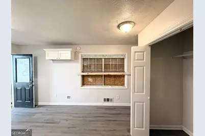 1465 Holcomb Avenue, East Point, GA 30344 - Photo 5