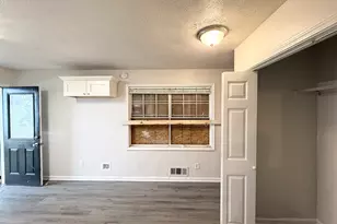 1465 Holcomb Ave, East Point, GA 30344 - Photo 5