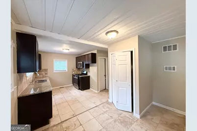 2487 Sylvan Road, East Point, GA 30344 - Photo 11