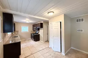 2487 Sylvan Rd, East Point, GA 30344 - Photo 11