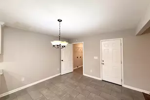 3345 Eisenhower Circle, Atlanta, GA 30354 - Photo 9