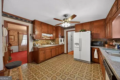 5159 Winterberry Drive, Stone Mountain, GA 30088 - Photo 15