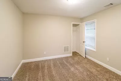 1926 Paynes Point, Winder, GA 30680 - Photo 13