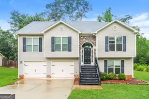 1926 Paynes Point, Winder, GA 30680 - Photo 1