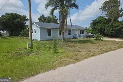 814 Frederick Reid Street E, Lehigh Acres, FL 33974 - Photo 3