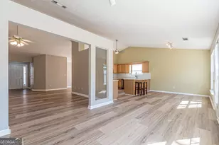 5755 Lakeview Cir, Lithonia, GA 30058 - Photo 19