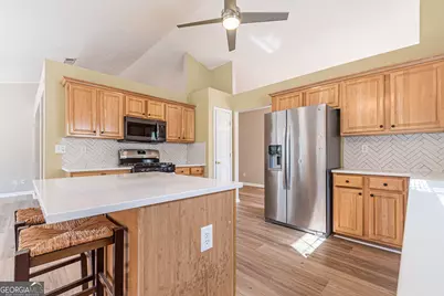 5755 Lakeview Circle, Lithonia, GA 30058 - Photo 7