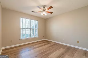 5755 Lakeview Cir, Lithonia, GA 30058 - Photo 25