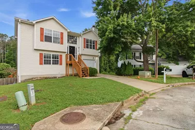 5855 Crescent Ridge Court, Lithonia, GA 30058 - Photo 3