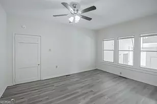 1358 W Poplar St, Griffin, GA 30224 - Photo 15