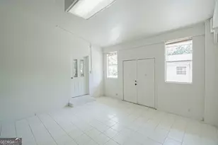 1358 W Poplar St, Griffin, GA 30224 - Photo 23
