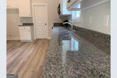 491 Riley Circle NW, Milledgeville, GA 31061 - Photo 3