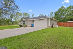 76 Tree top Ln, Jesup, GA 31545 - Photo 3