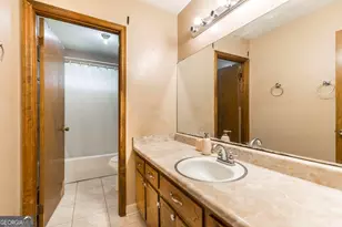 411 Hickory Ln, Griffin, GA 30223 - Photo 27