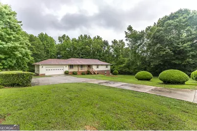 411 Hickory Lane, Griffin, GA 30223 - Photo 1