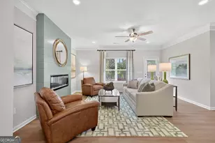 827 Crescent Dr, Riverdale, GA 30274 - Photo 13