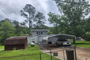 366 E Pine Lake Dr, West Point, GA 31833 - Photo 1
