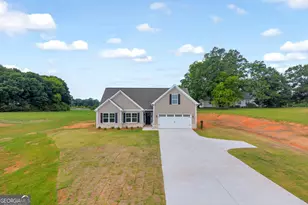 1347 S Fairview Rd, Lavonia, GA 30553 - Photo 1