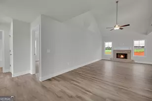 1347 S Fairview Rd, Lavonia, GA 30553 - Photo 7