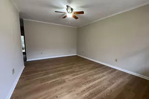 606 Viewpoint Dr, Jackson, GA 30233 - Photo 3