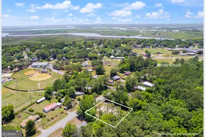806 Ridge Road, Darien, GA 31305 - Photo 3