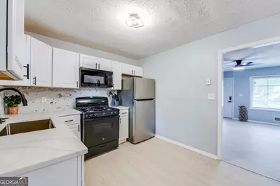 3497 Larkspur Terrace, Decatur, GA 30032 - Photo 9