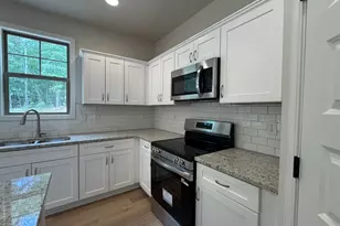 176 Country World Dr, Macon, GA 31211 - Photo 9