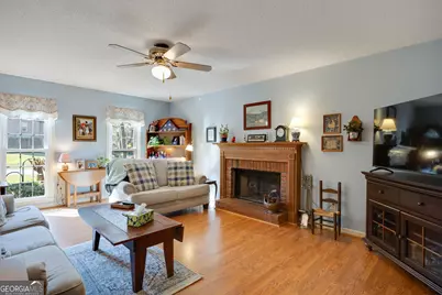 2093 Halfmoon Bluff NW, Kennesaw, GA 30152 - Photo 3