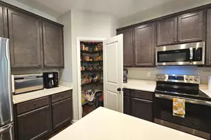 192 Village Pass, Statham, GA 30666 - Photo 11