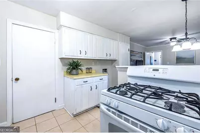 573 N Superior Avenue, Decatur, GA 30033 - Photo 19