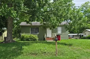 14 Hendley St, Hawkinsville, GA 31036 - Photo 1