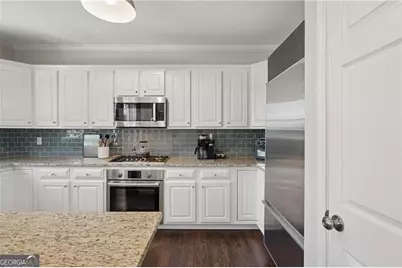 1194 Brookhaven Glen, Atlanta, GA 30319 - Photo 13