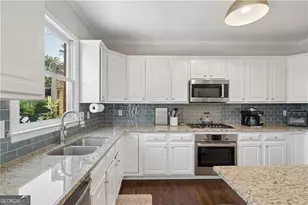 1194 Brookhaven Glen, Atlanta, GA 30319 - Photo 9