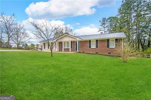 1661 N Highpoint Dr, Douglasville, GA 30134 - Photo 1
