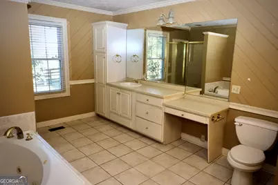 1825 Groaning Rock Road, Commerce, GA 30530 - Photo 17