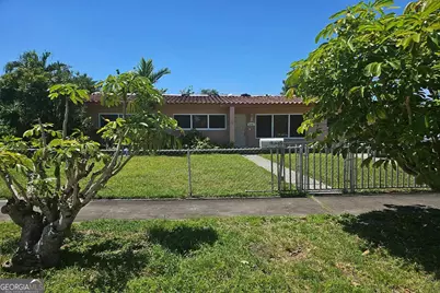 6240 NW 112th Terrace, Hialeah, FL 33012 - Photo 1