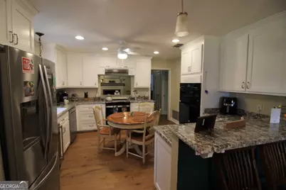 164 W Myra Street, Alma, GA 31510 - Photo 5