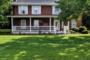 164 W Myra St, Alma, GA 31510 - Photo 1