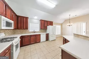 124 Cedar Mill Dr, Dallas, GA 30132 - Photo 3