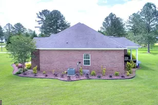 101 Ivy Ln, Albany, GA 31721 - Photo 11