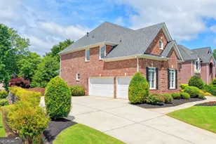 271 Prestbury Ct, Suwanee, GA 30024 - Photo 3