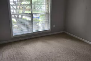 228 Providence Dr, Carrollton, GA 30116 - Photo 9