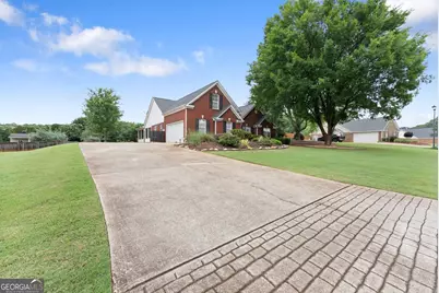 130 Meadowcreek Drive, Jefferson, GA 30549 - Photo 5