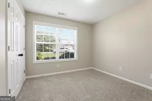 113 Perimeter Dr, Lagrange, GA 30241 - Photo 9